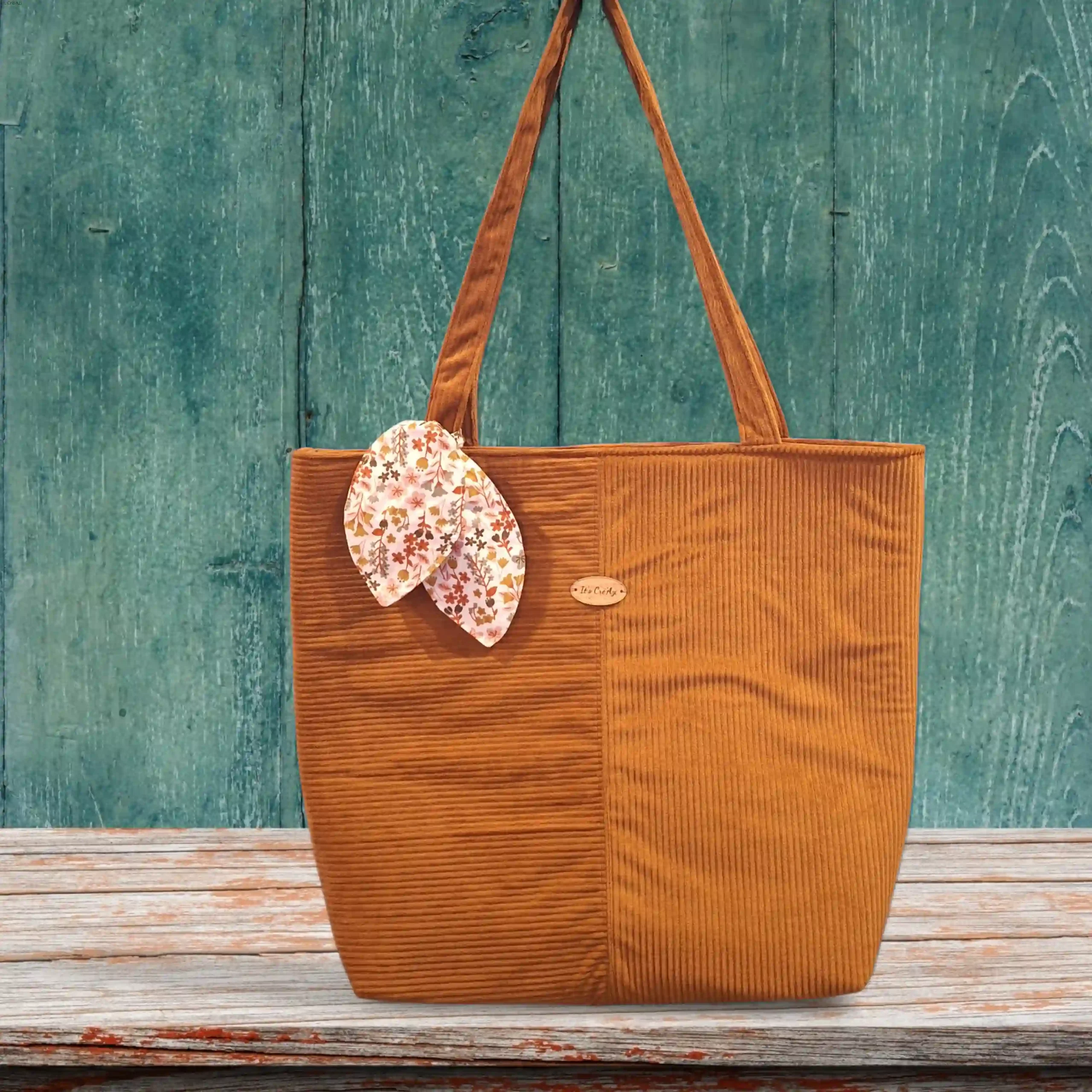 Sac cabas en velours – Grand volume avec poches intérieures et foulard assorti - Camel